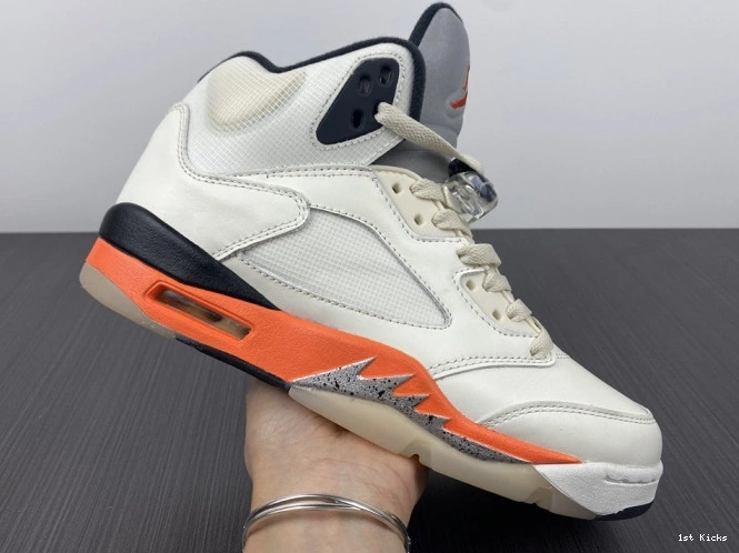 Jordan Orange Retro Total DC1060-100 5 0723